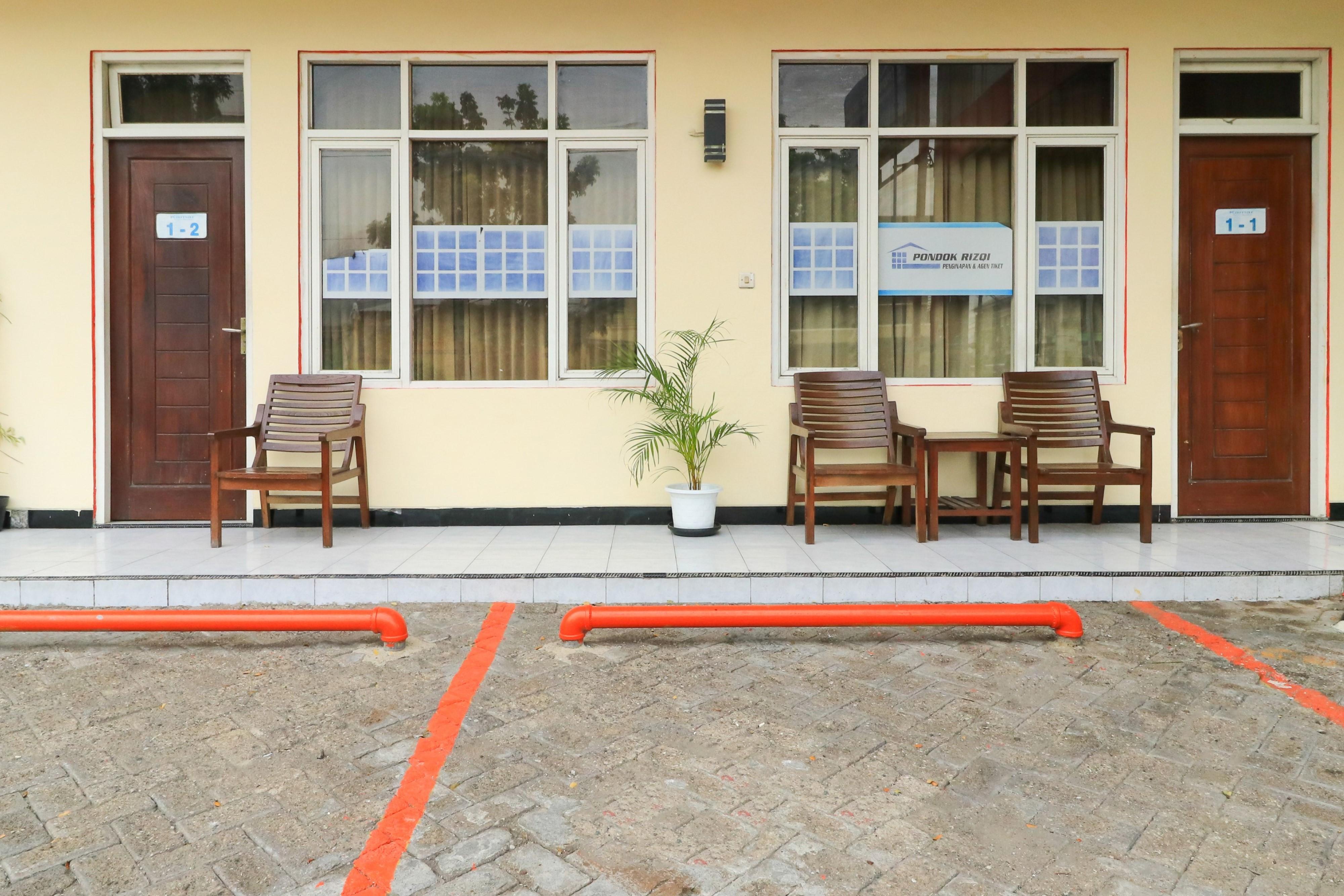 Penginapan Pondok Rizqi Syariah Brebek Εξωτερικό φωτογραφία